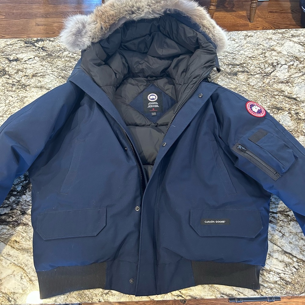 Authentic Men’s Canada Goose Navy Blue Puffer Jacket with Fur Trim XXL